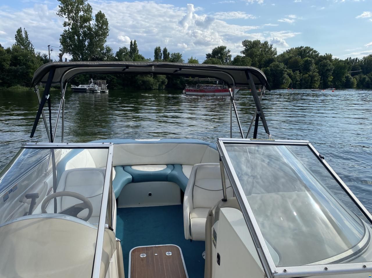 Bayliner 2350 Capri