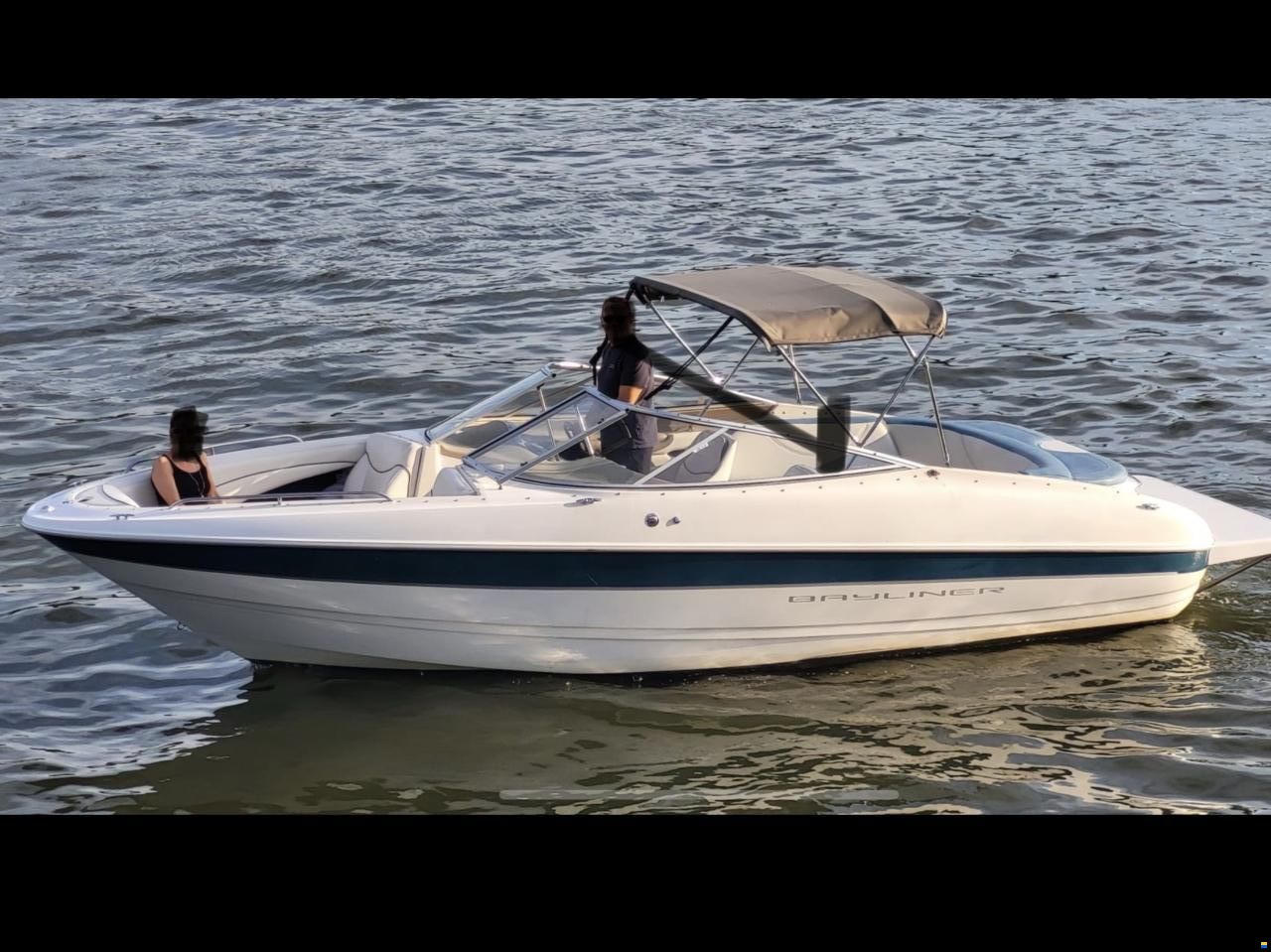 Bayliner 2350 Capri