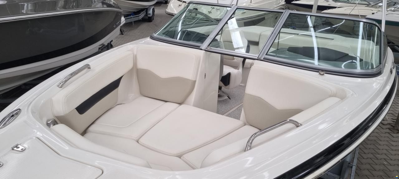 Chaparral 196 SSI Wide Tech