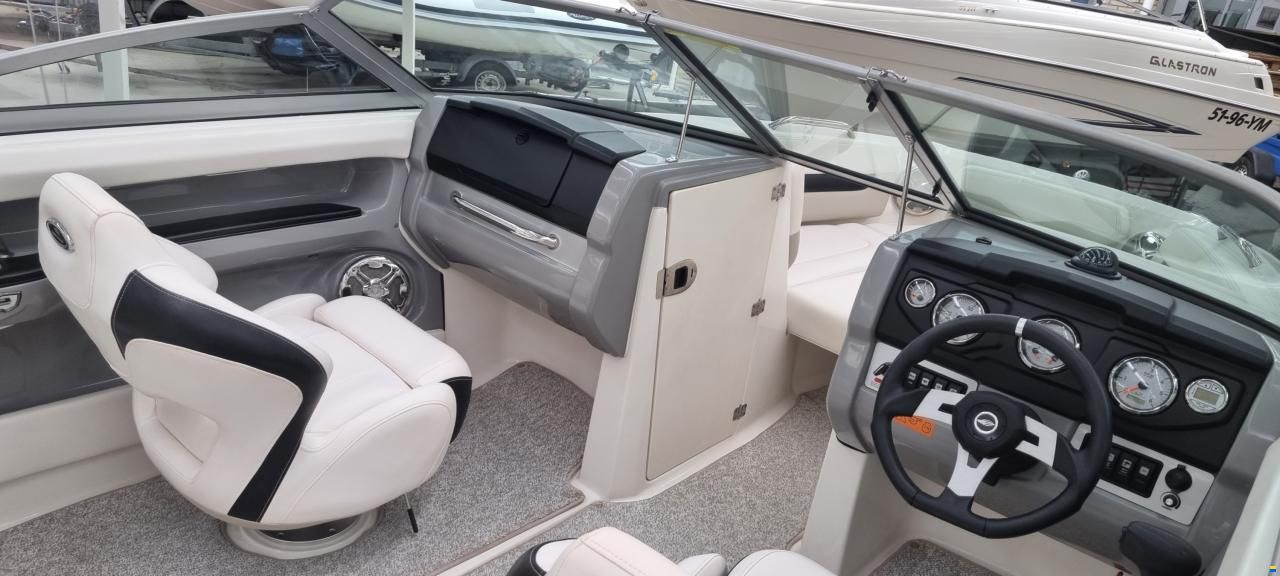 Chaparral 196 SSI Wide Tech