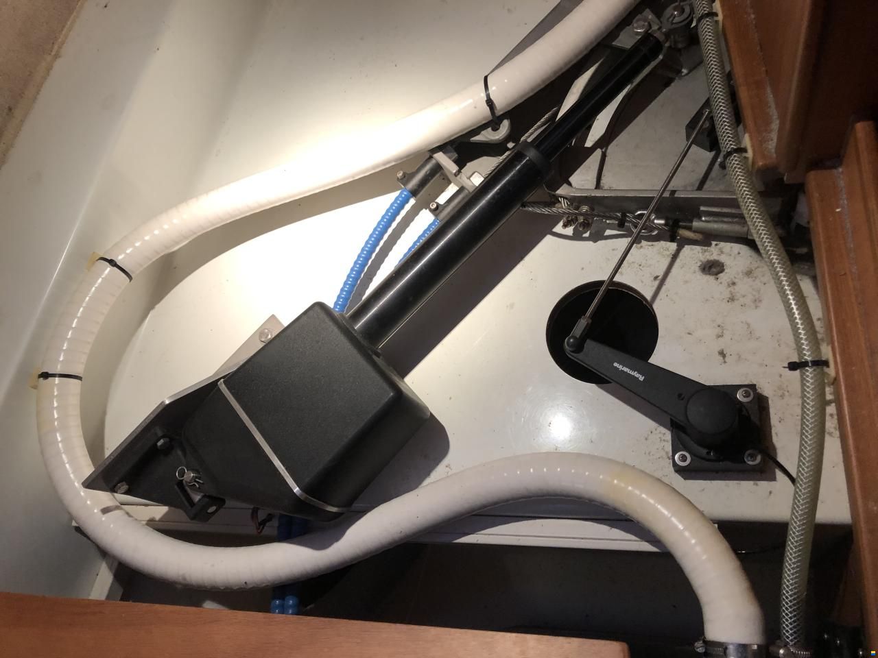 C-Yacht C-10.40 Mittelcockpit