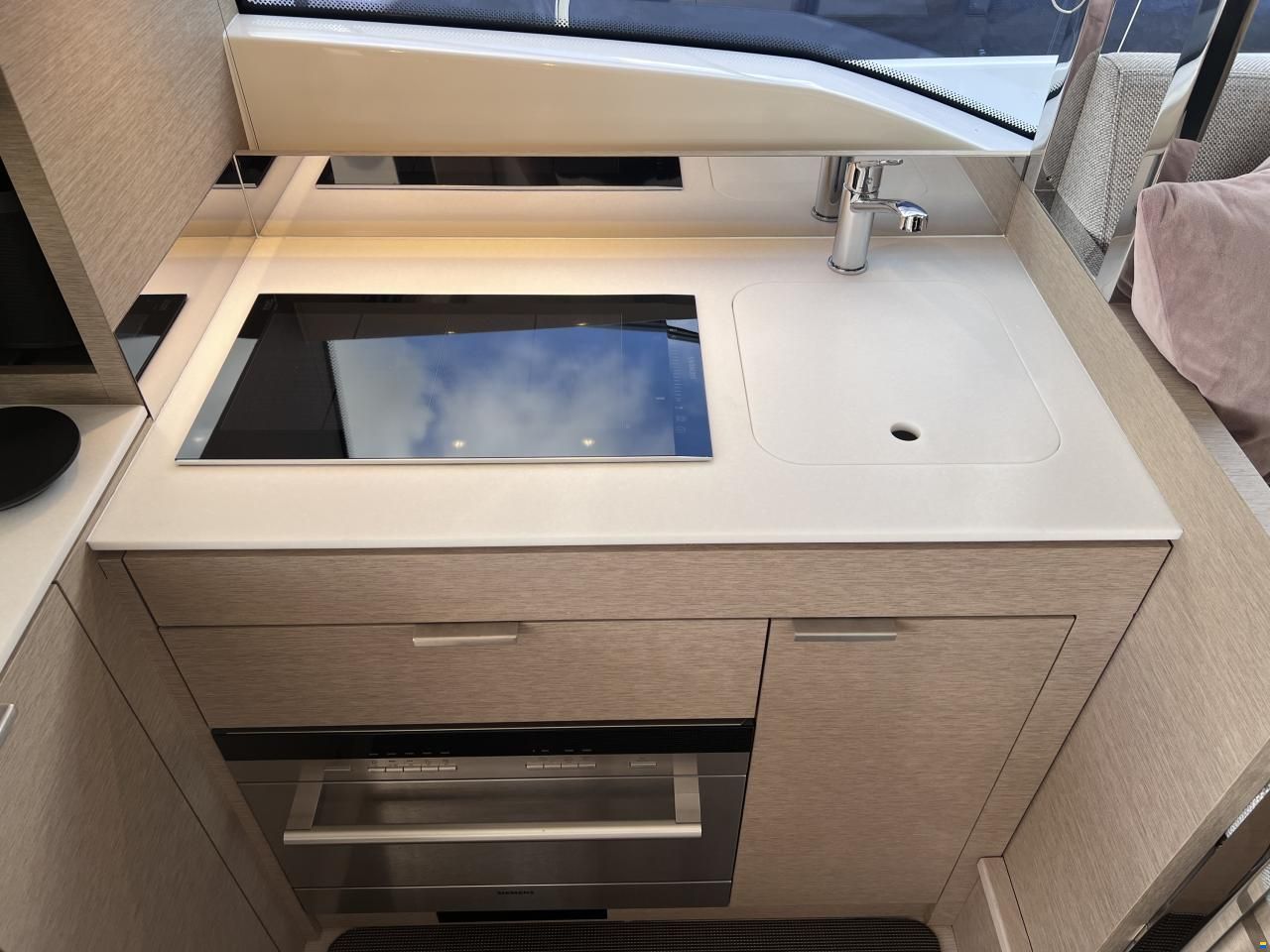 Prestige 420 Fly