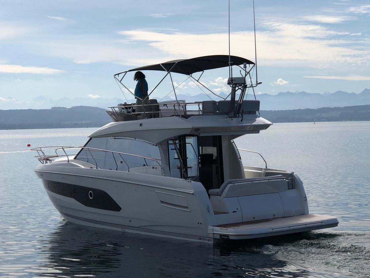 Prestige 420 Fly