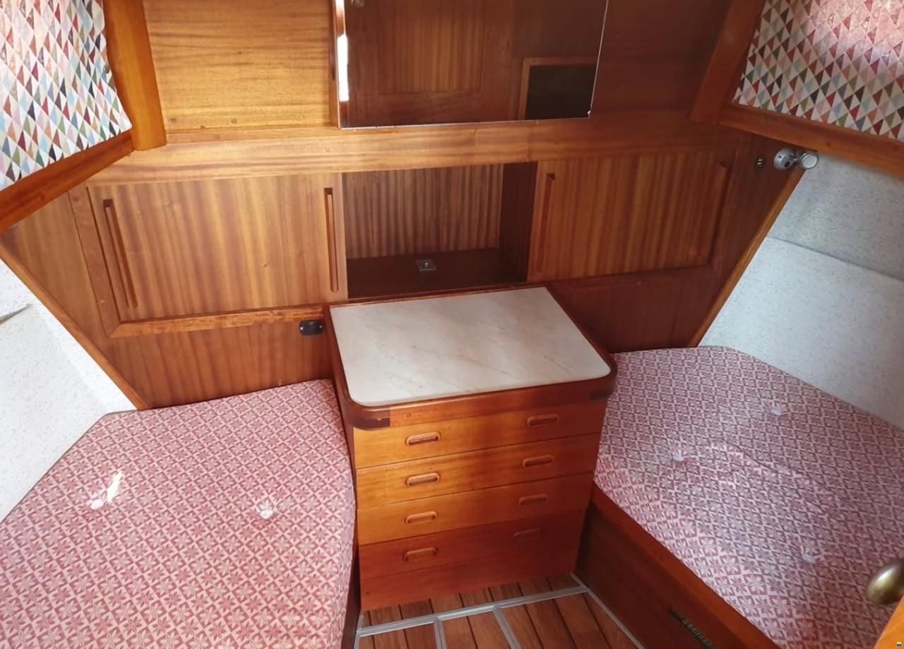 Nauticat 33