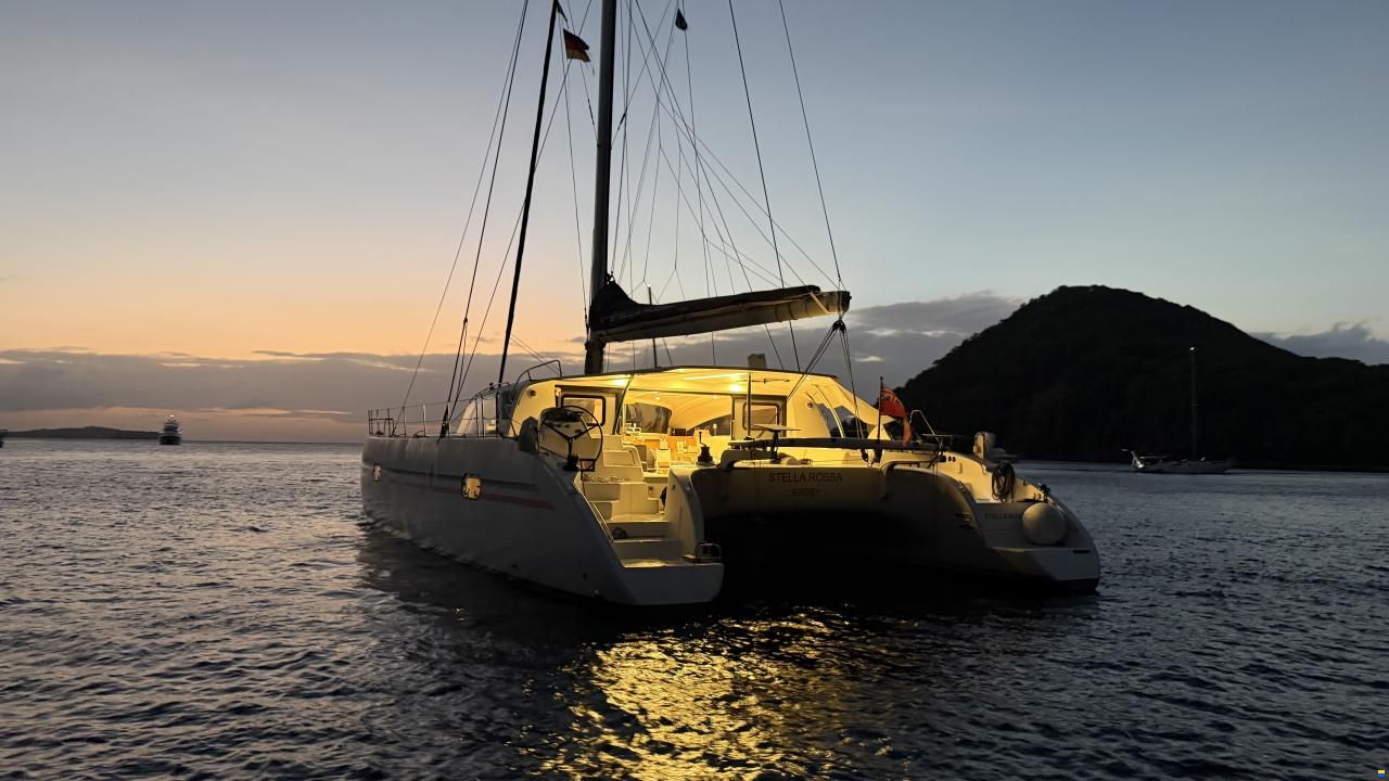 ICE CAT 61 Full Carbon