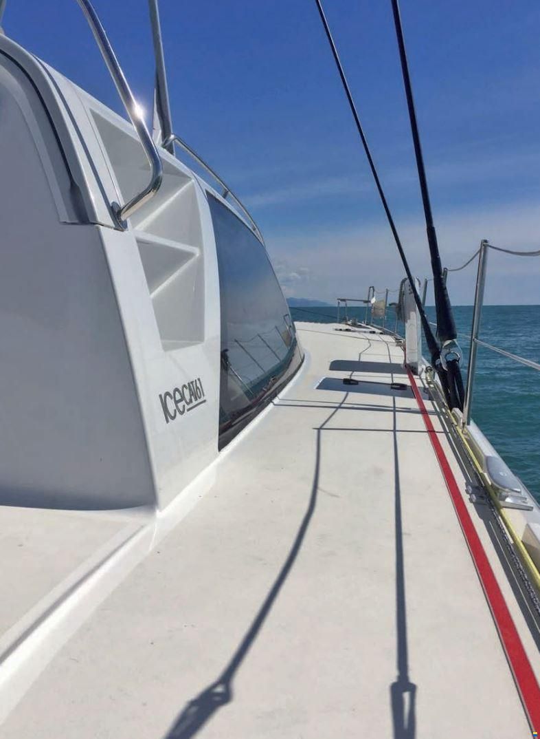 ICE CAT 61 Full Carbon