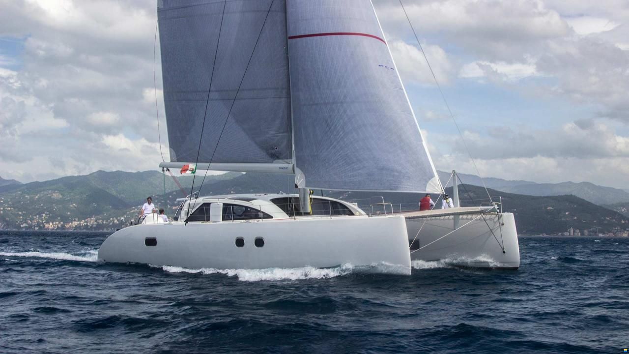 ICE CAT 61 Full Carbon