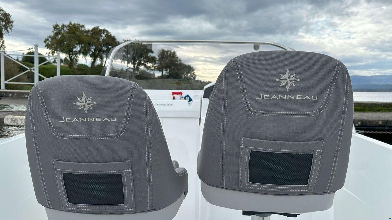 Jeanneau Cap camarat 5.5 CC Serie 2