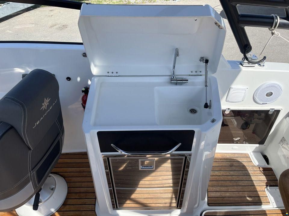Jeanneau Cap Camarat 7.5 BR