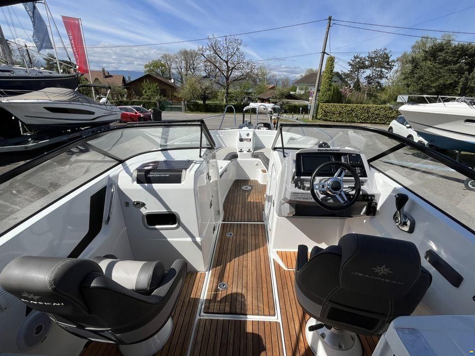 Jeanneau Cap Camarat 7.5 BR