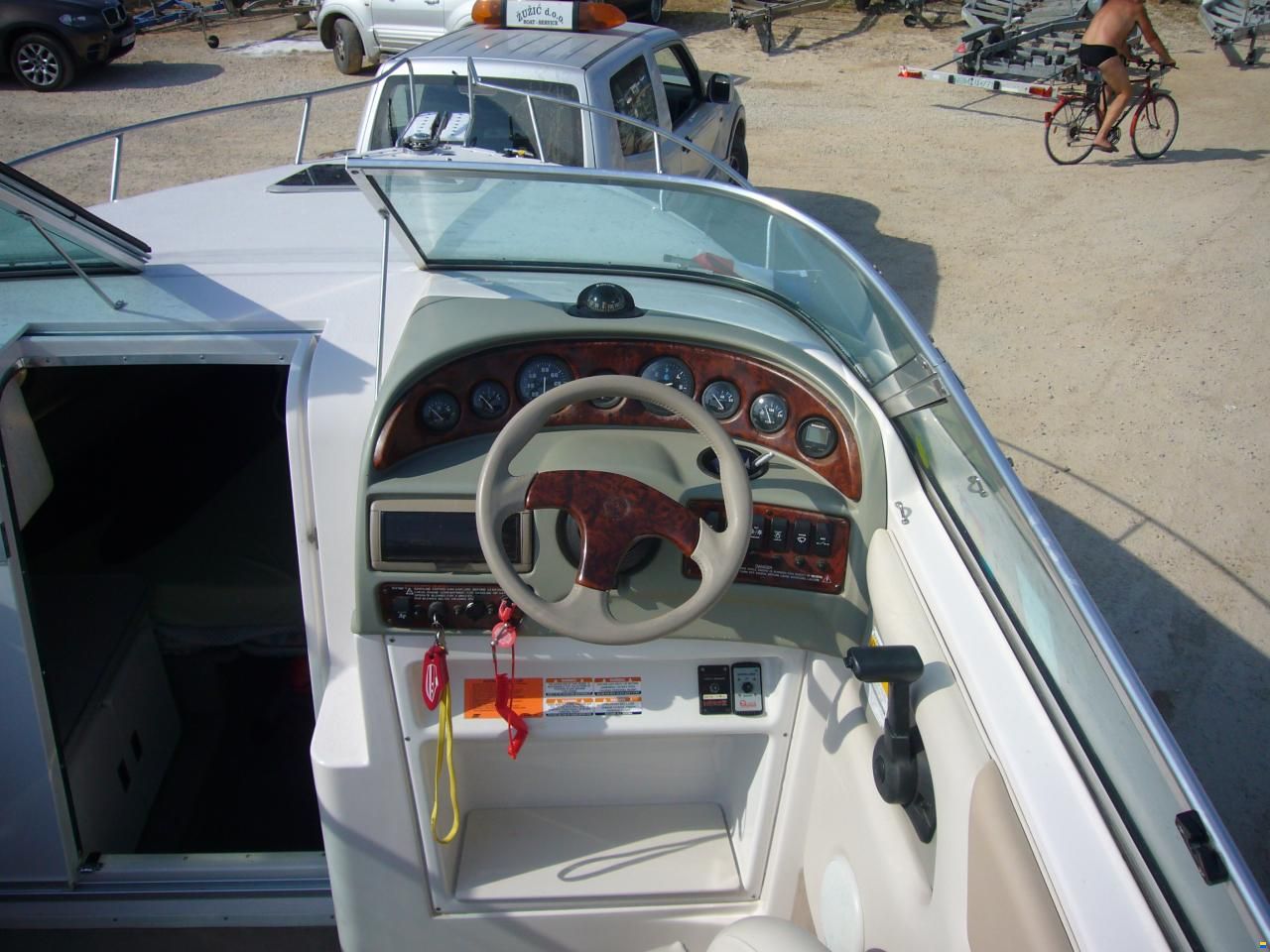 Chaparral 2335 SS