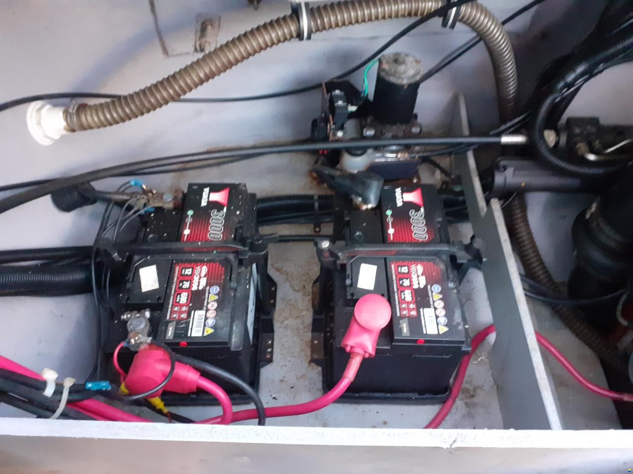 Chaparral 2335 SS
