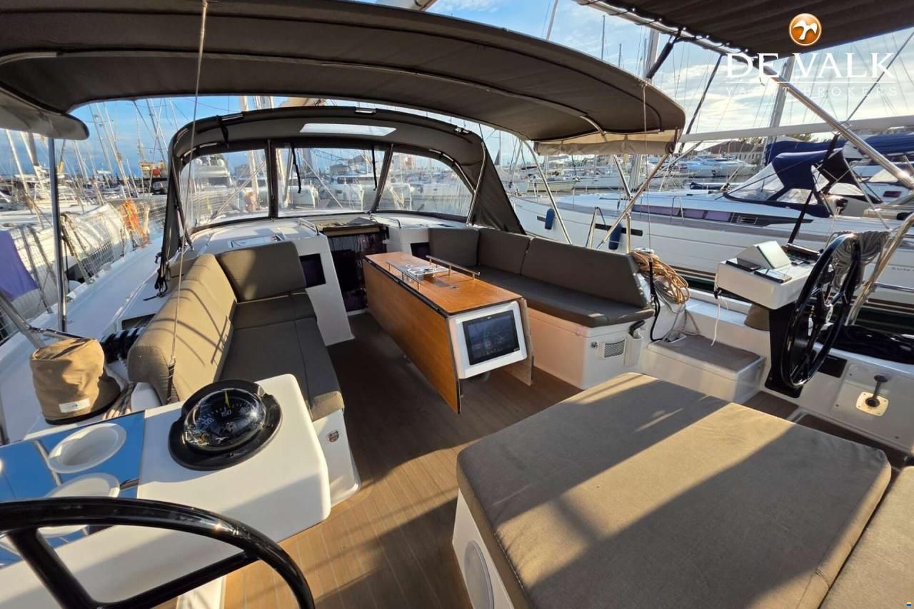 Dufour 470