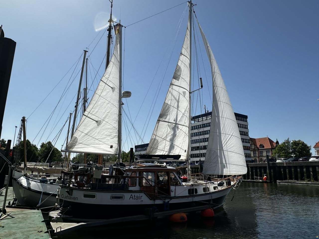 Nauticat 33