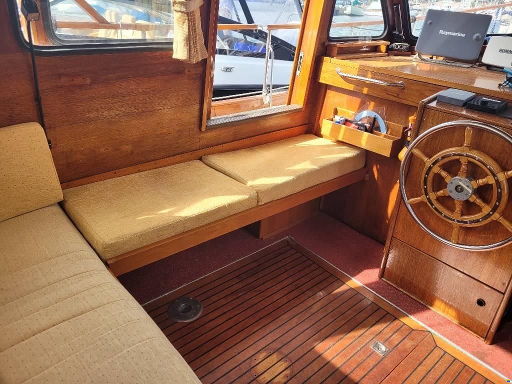 Nauticat 33