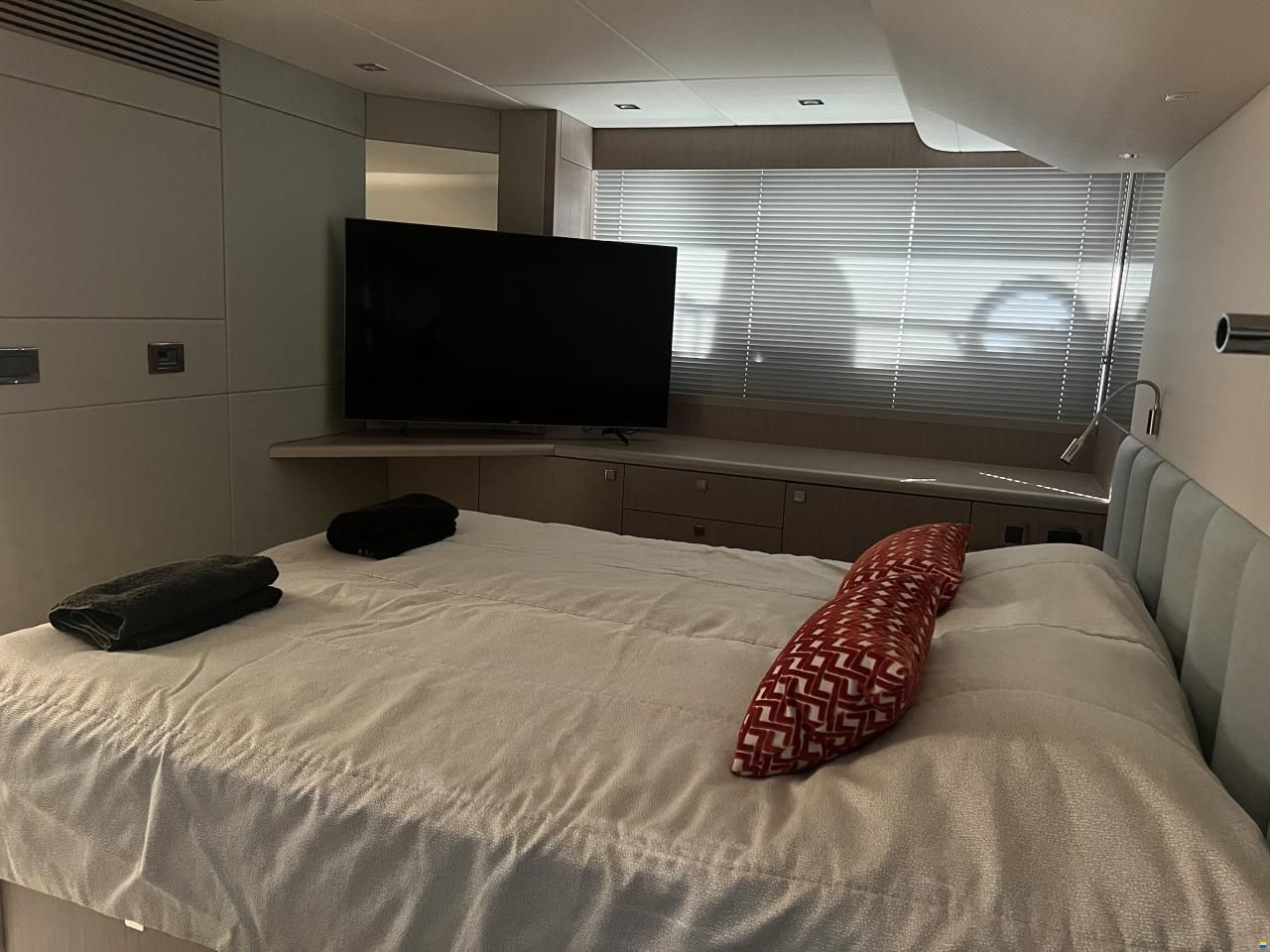 Sunseeker Manhattan 52
