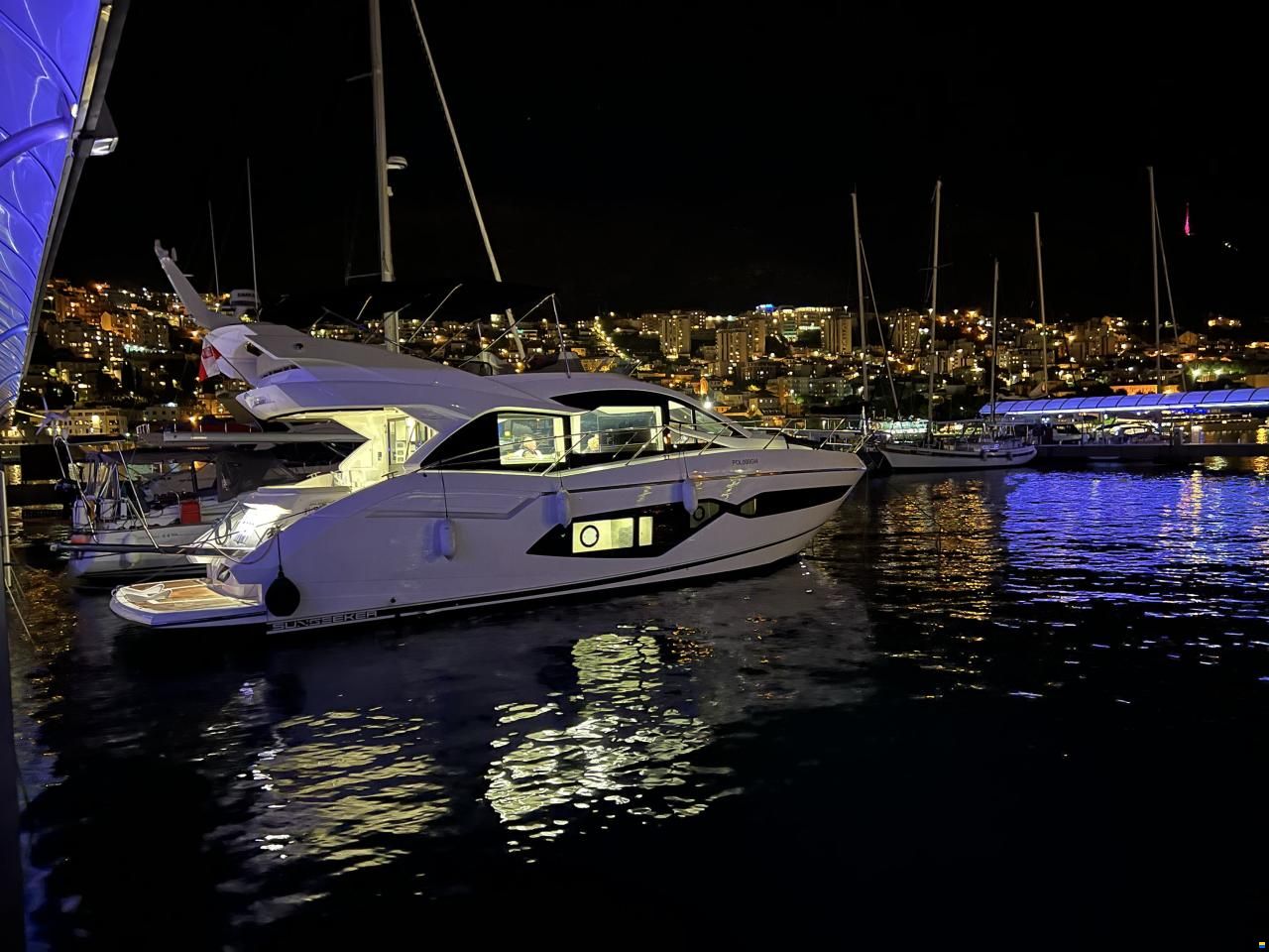 Sunseeker Manhattan 52