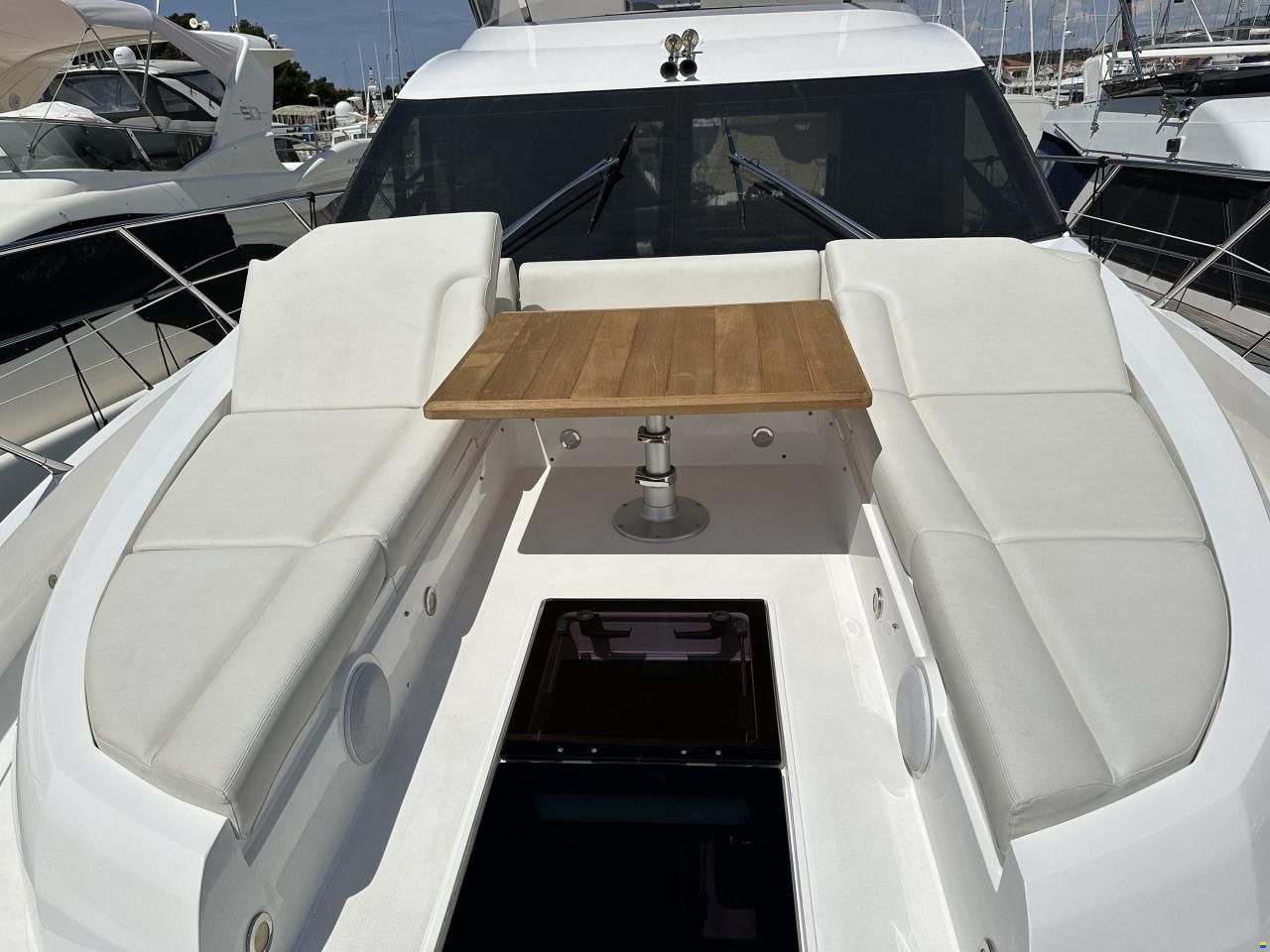 Sunseeker Manhattan 52