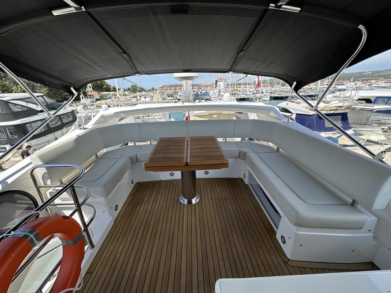 Sunseeker Manhattan 52