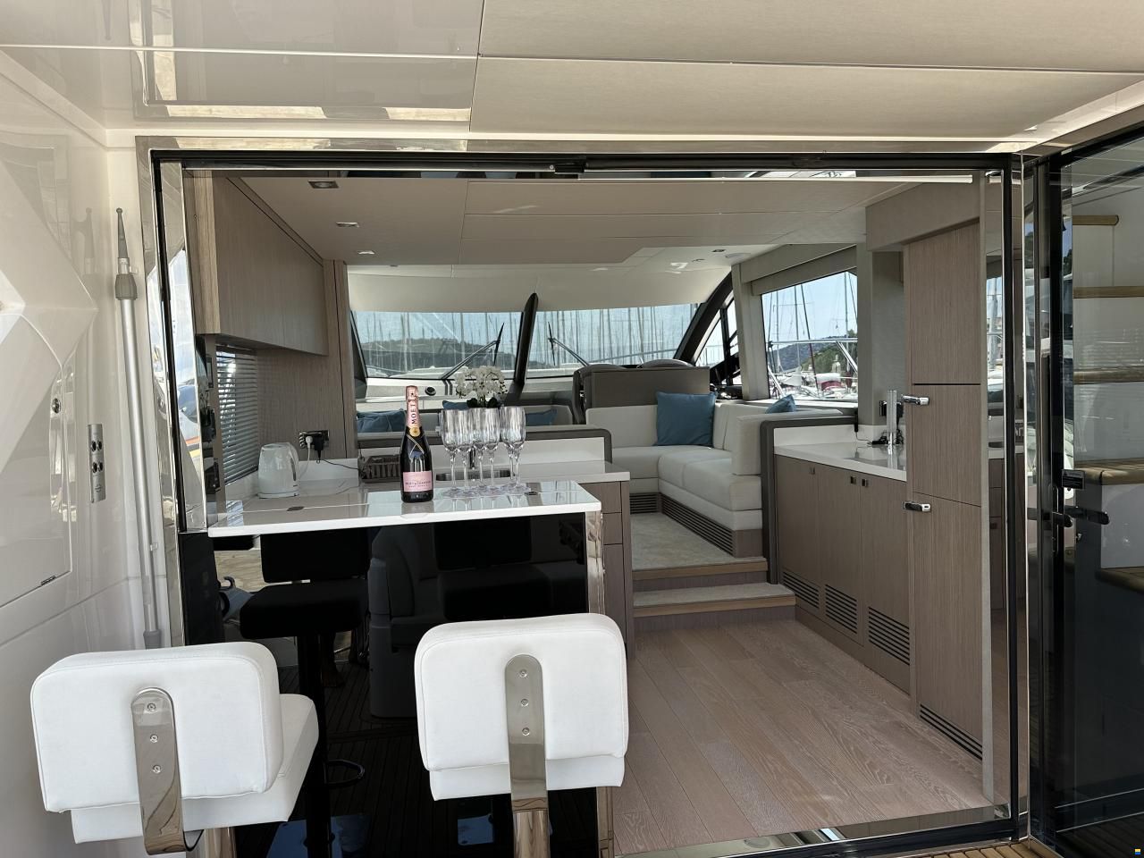 Sunseeker Manhattan 52