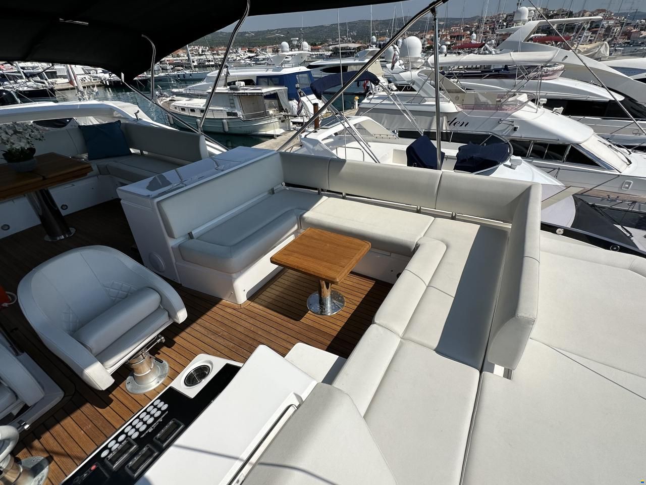 Sunseeker Manhattan 52