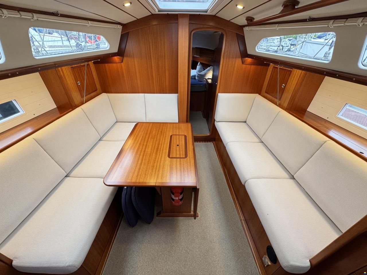 Hallberg-Rassy 340