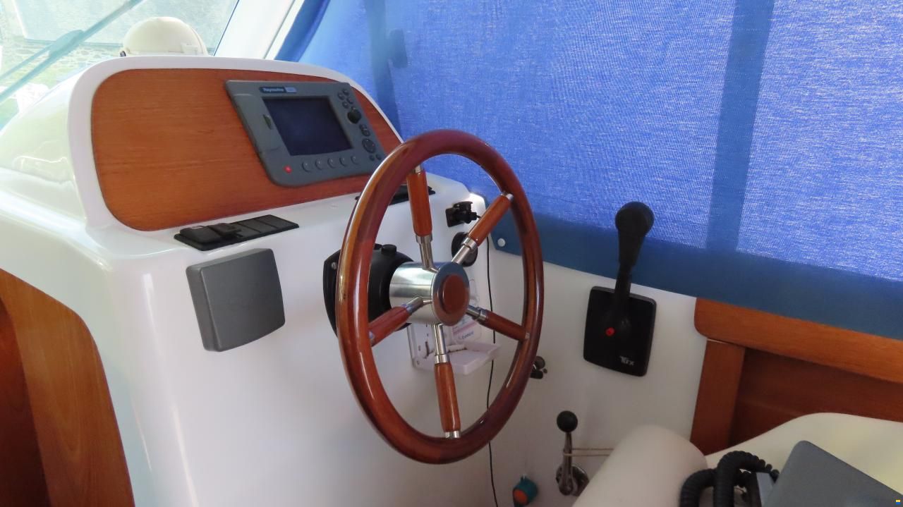 Jeanneau Merry Fisher 805