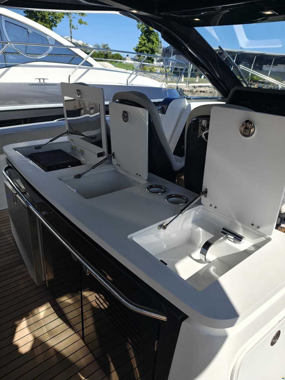 Schaefer V44