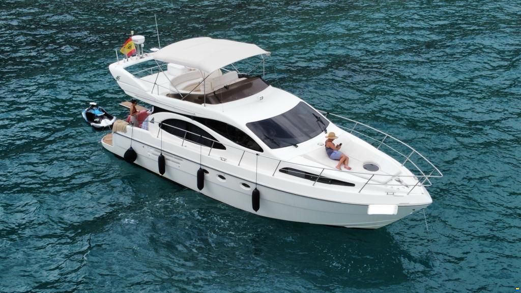 Azimut 46