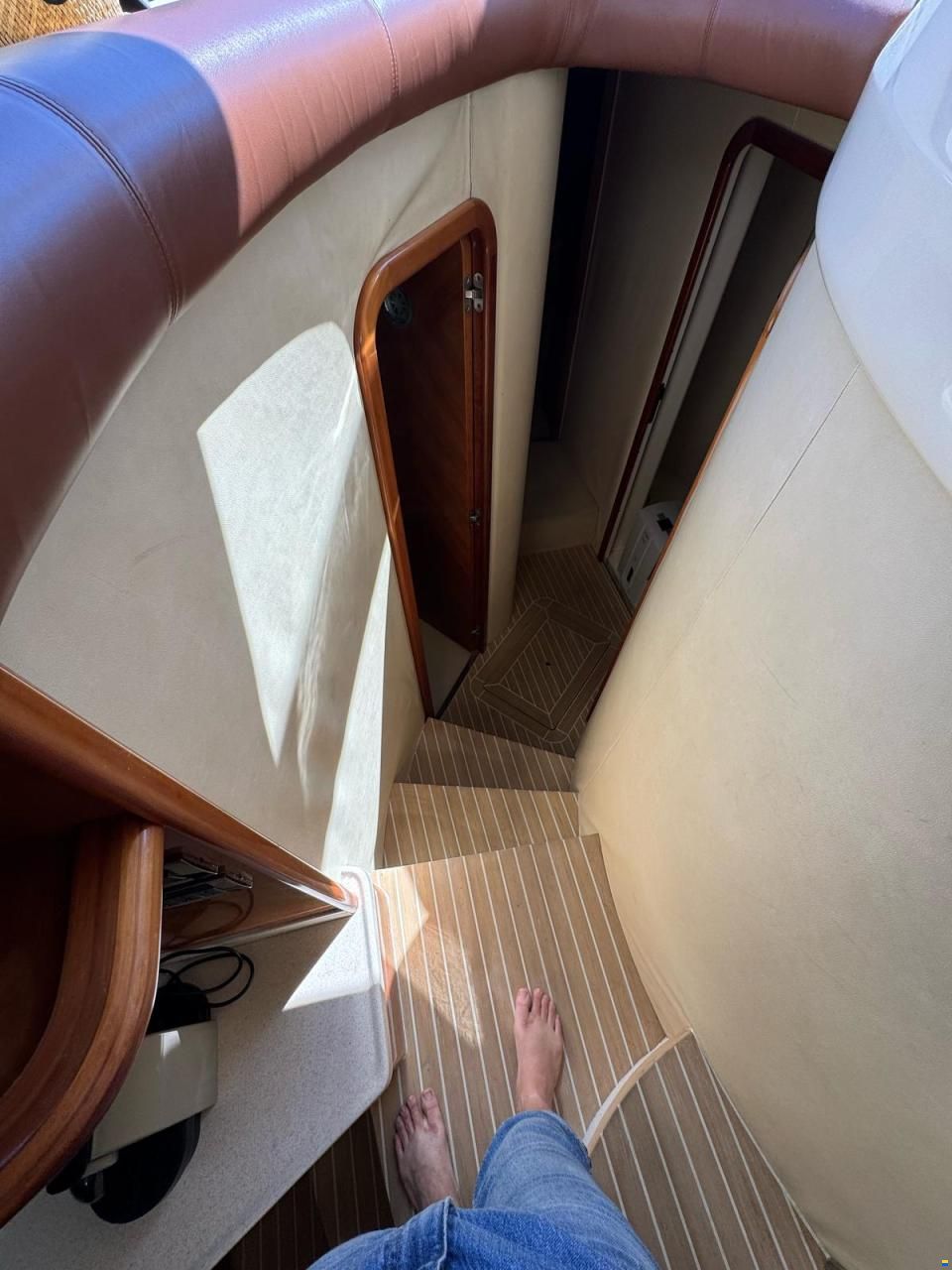 Azimut 46
