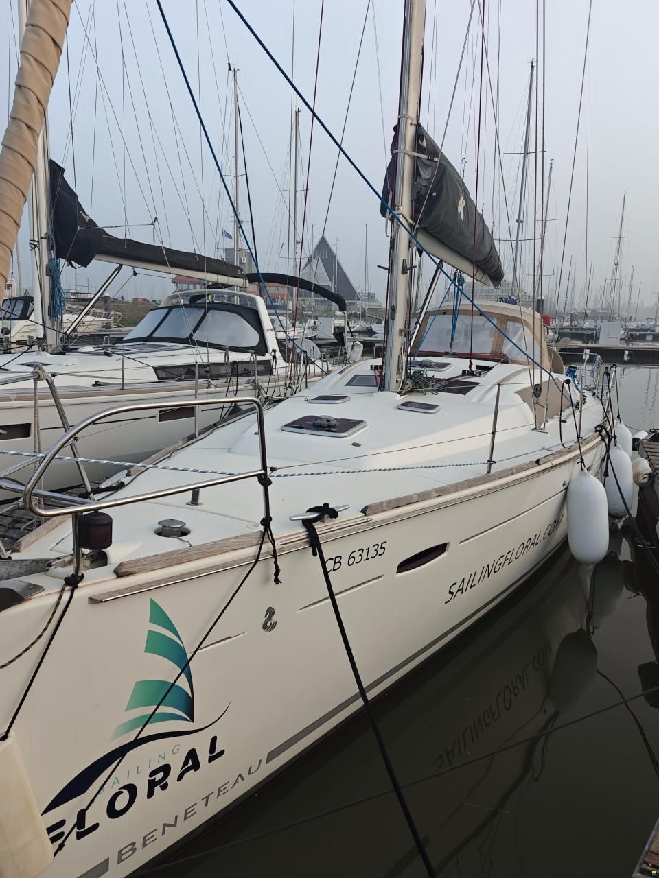 Beneteau Oceanis 43