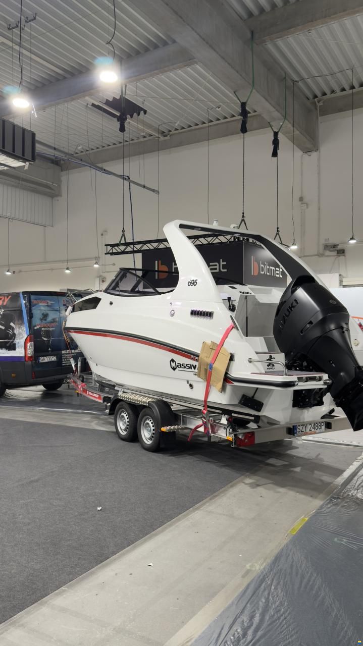 Massiv Boats Cabin 695