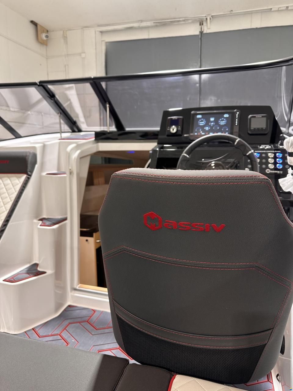 Massiv Boats Cabin 695