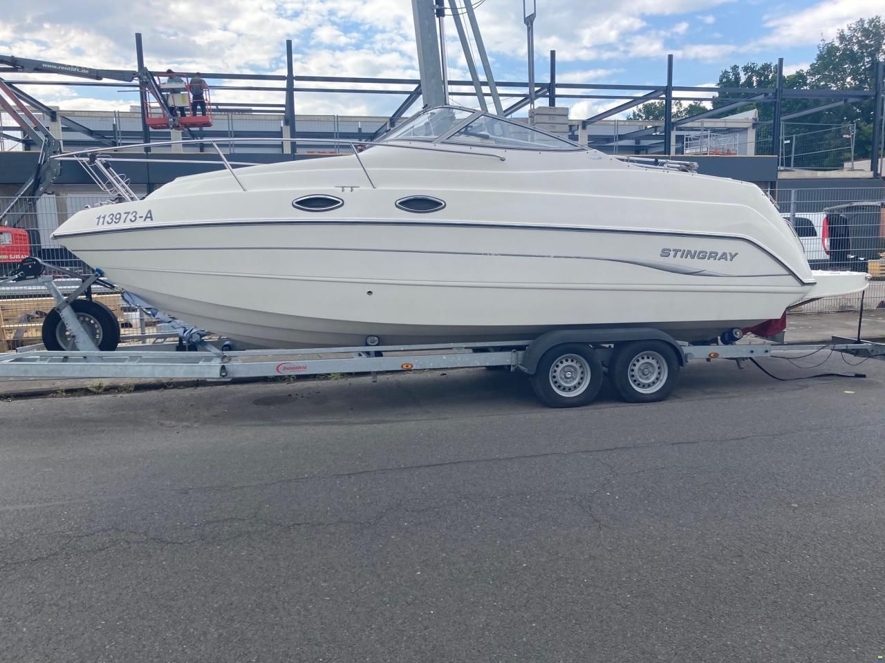 Stingray 240CS