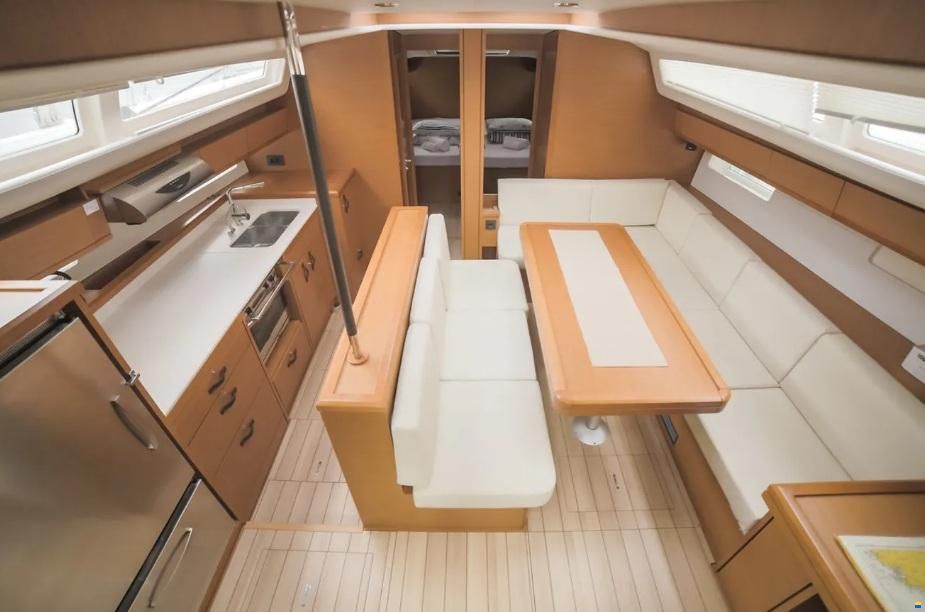 Jeanneau 54