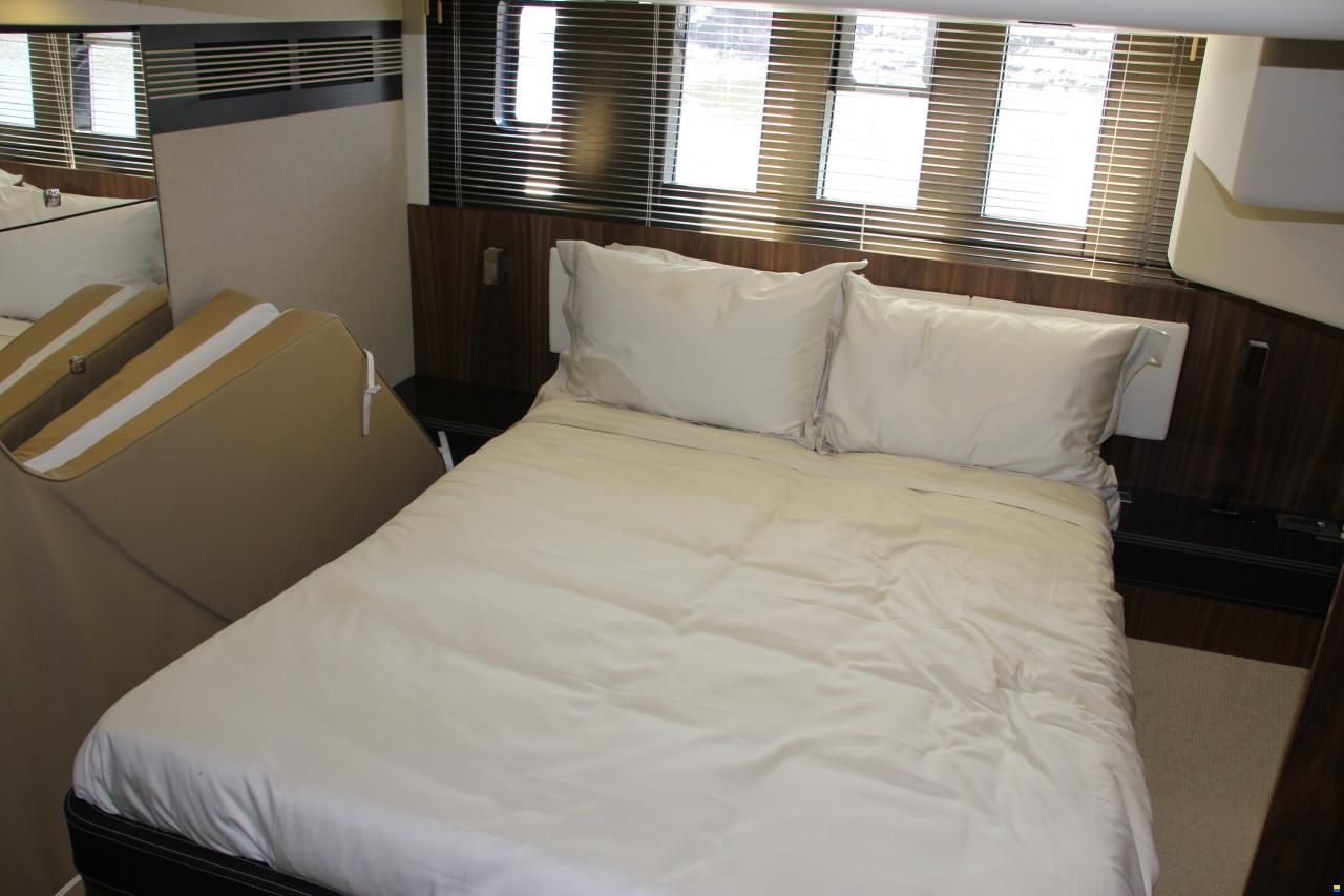 Fairline Squadron 58