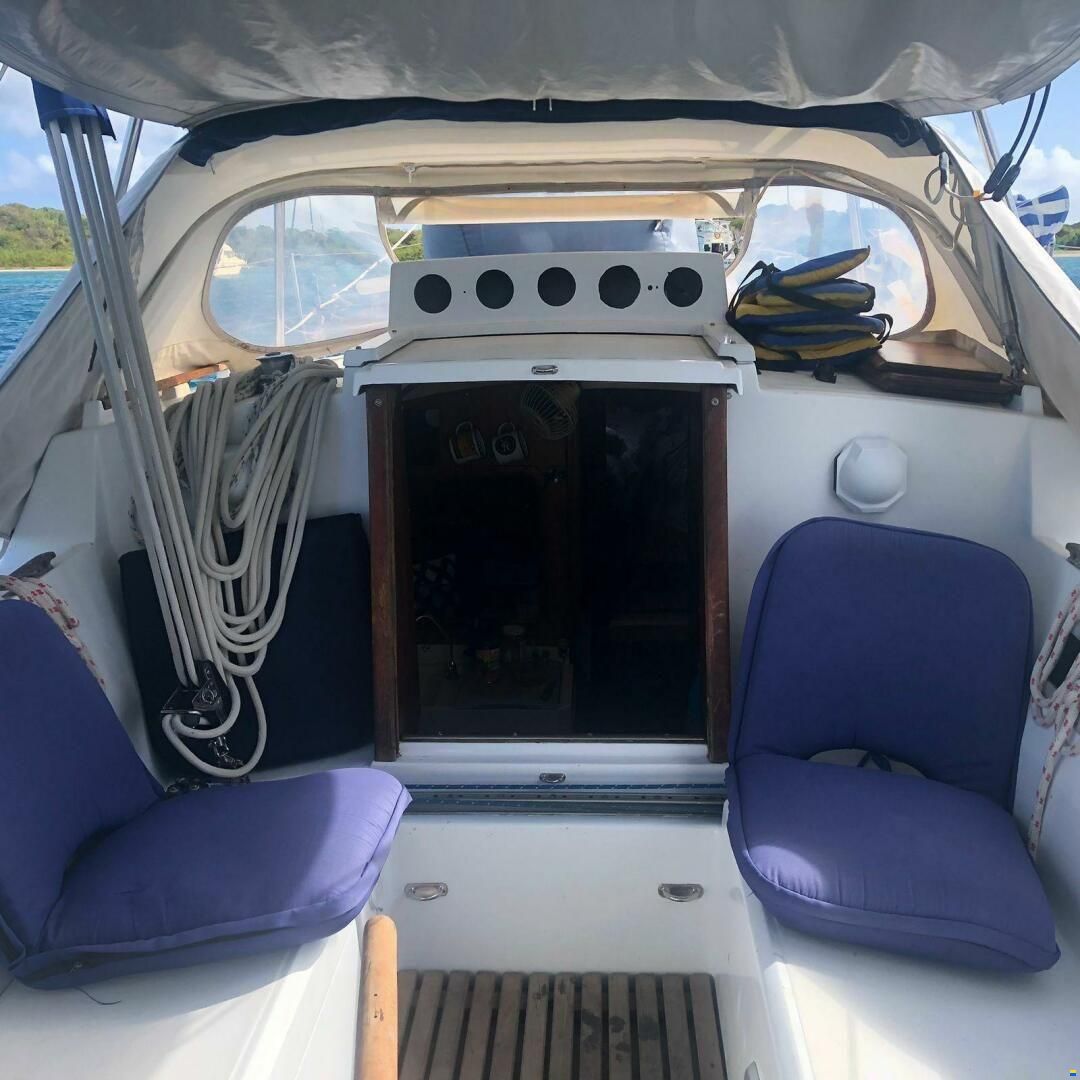 Dufour 35 Apogee