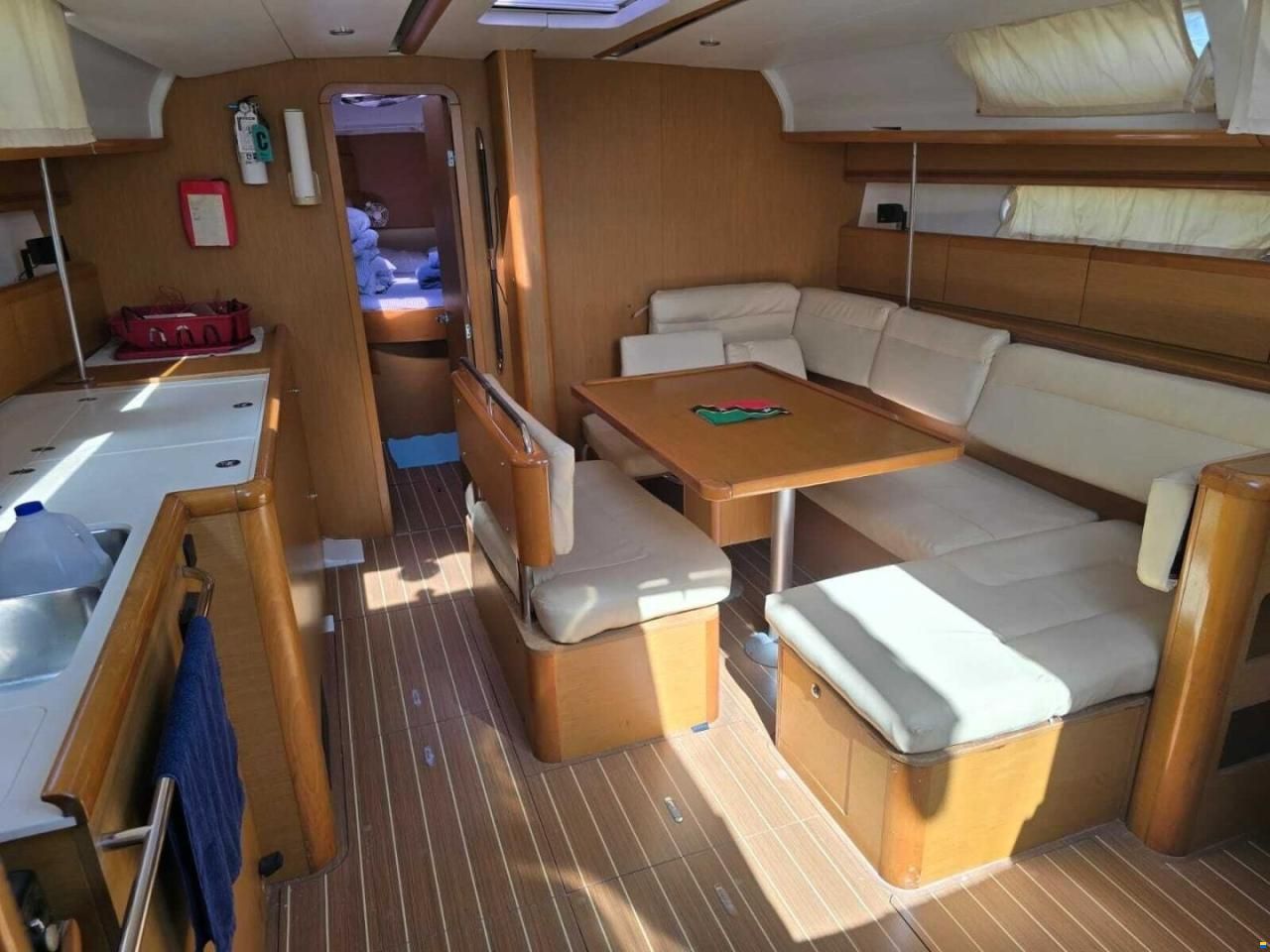 Jeanneau 44i
