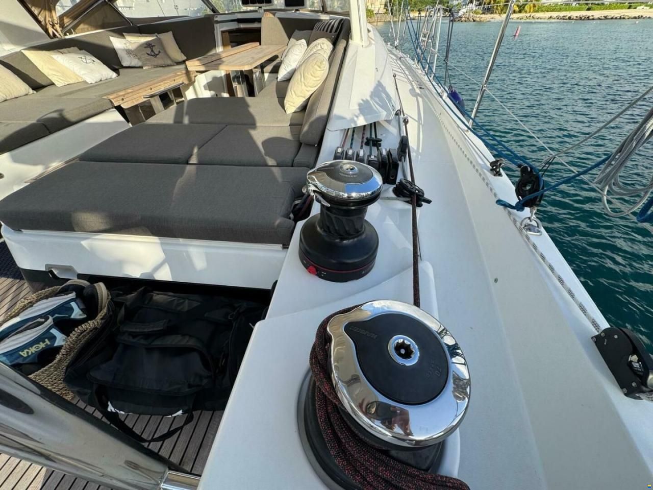 Jeanneau 65