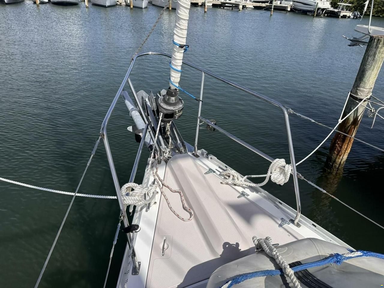 Catalina 445