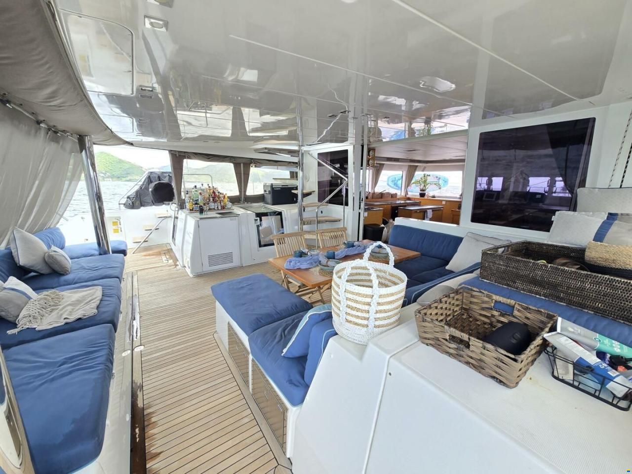 Lagoon 560