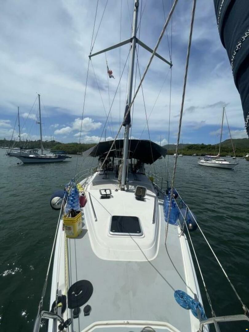 Hunter Marine 44 Aft Cockpit