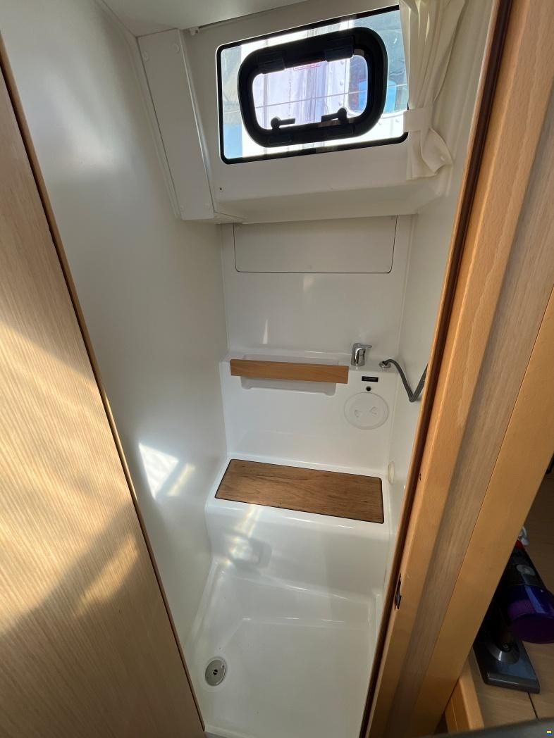 Beneteau Oceanis 38