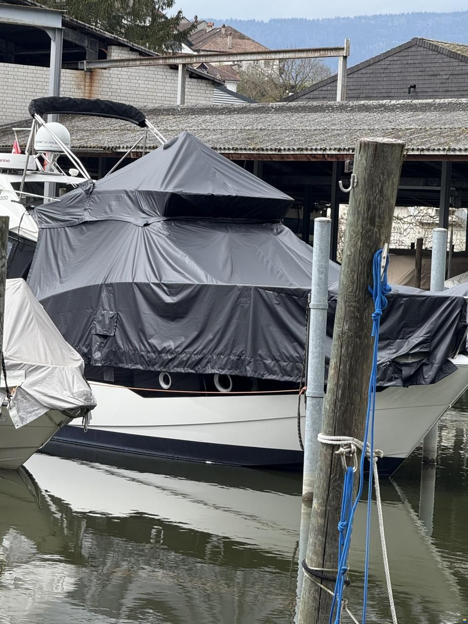 Galeon 300 Fly