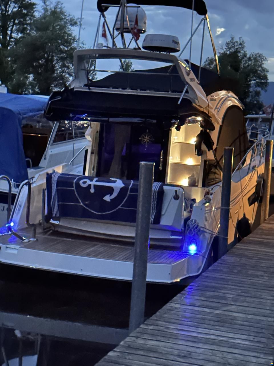 Galeon 300 Fly
