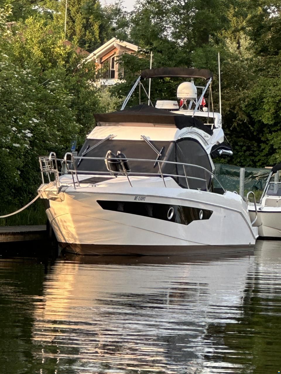 Galeon 300 Fly