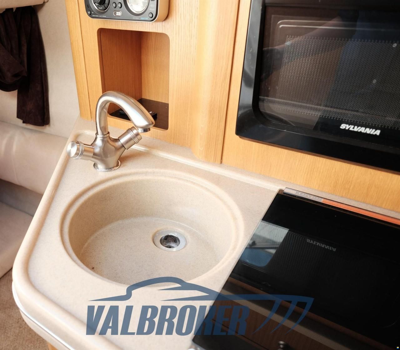Sea Ray 255 DA Sundancer