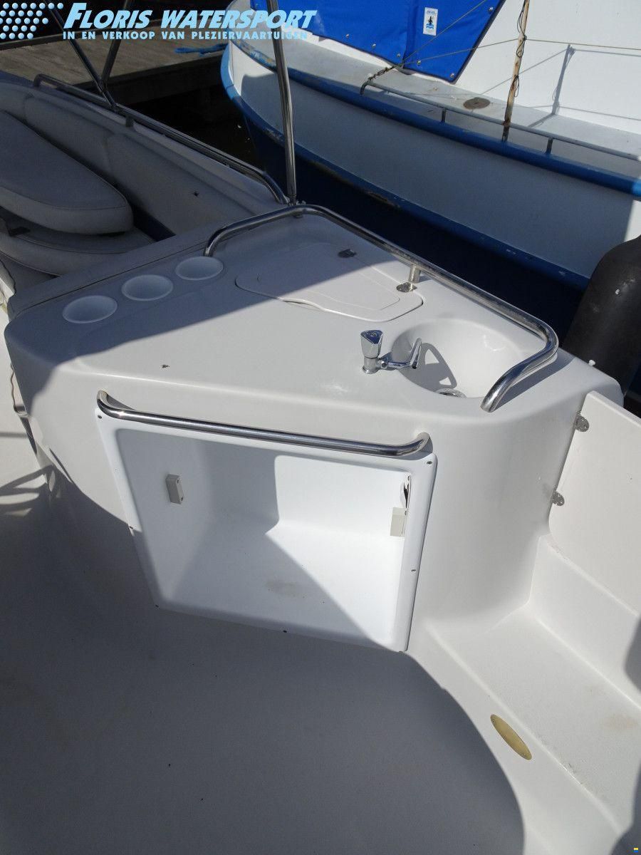 Crownline 238 DB