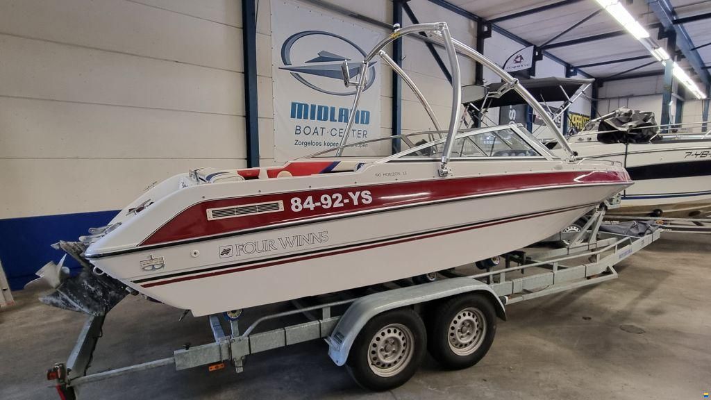 Four Winns 190LE Met 5.0 V8, trailer en
