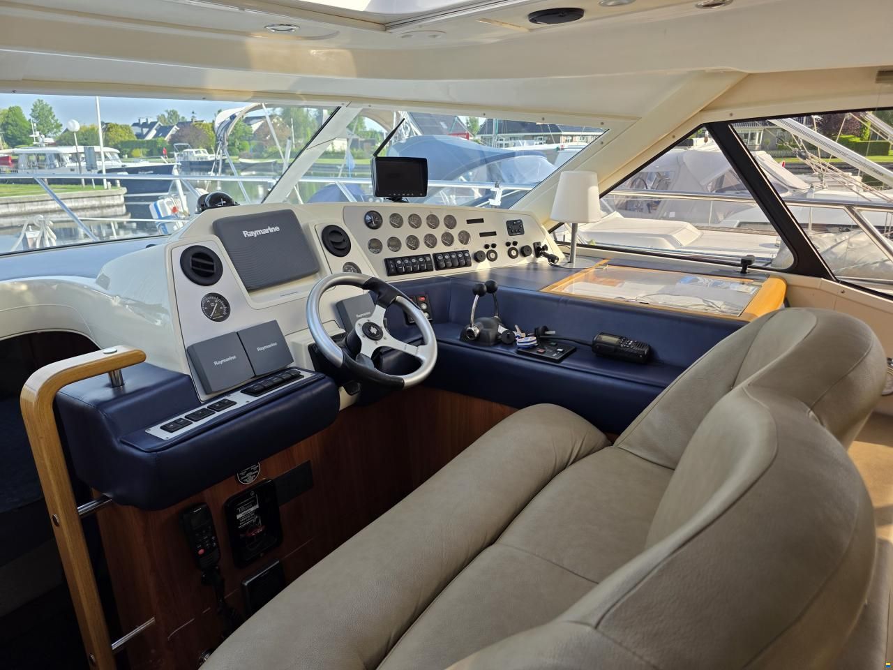 Sealine C39 Hardtop